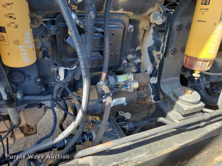 image for item EE0939 1998 Caterpillar Challenger 75E tractor