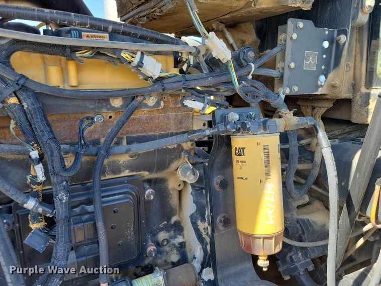 image for item EE0939 1998 Caterpillar Challenger 75E tractor