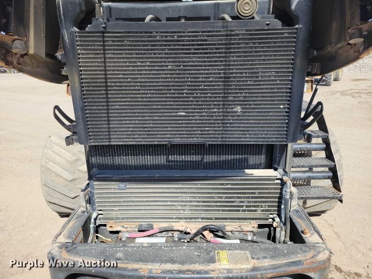 image for item EE0939 1998 Caterpillar Challenger 75E tractor