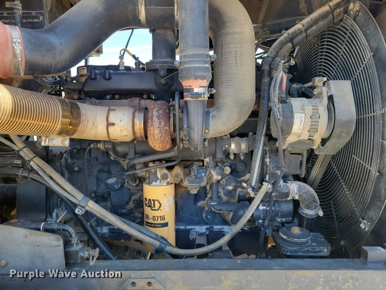 image for item EE0939 1998 Caterpillar Challenger 75E tractor