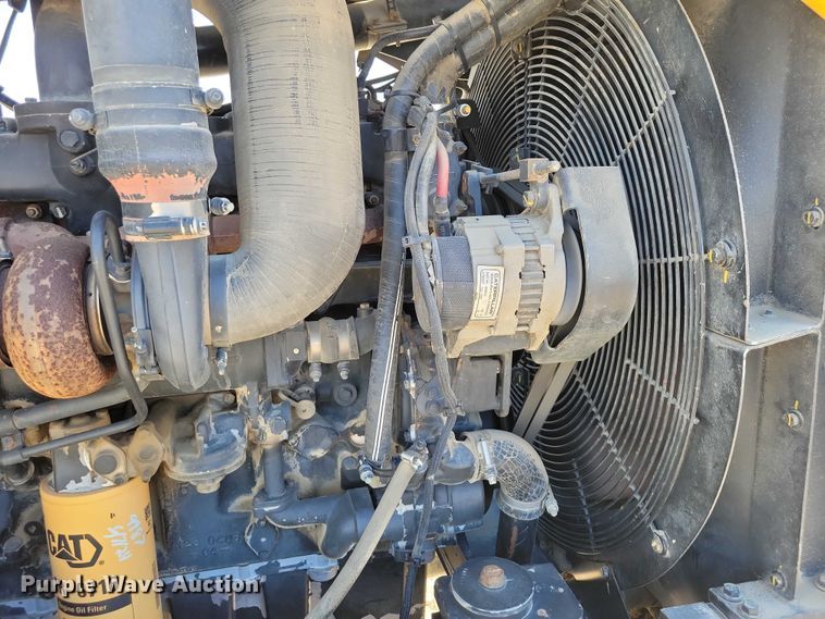 image for item EE0939 1998 Caterpillar Challenger 75E tractor