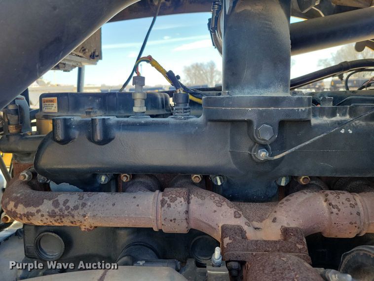 image for item EE0939 1998 Caterpillar Challenger 75E tractor