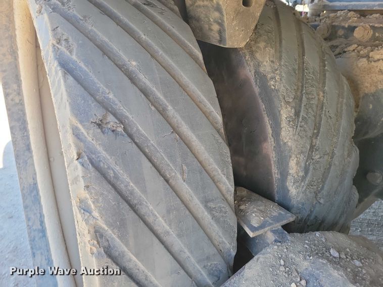 image for item EE0939 1998 Caterpillar Challenger 75E tractor