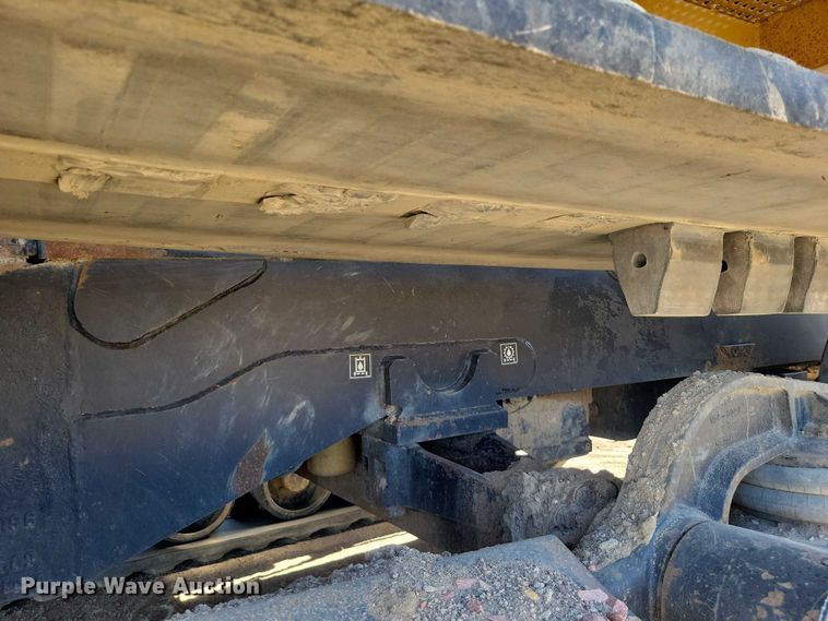 image for item EE0939 1998 Caterpillar Challenger 75E tractor