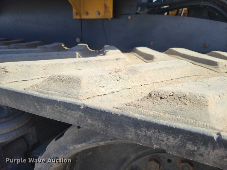 image for item EE0939 1998 Caterpillar Challenger 75E tractor