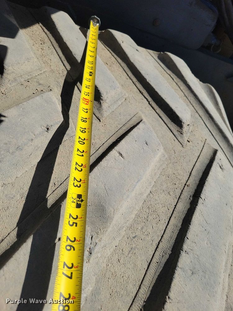 image for item EE0939 1998 Caterpillar Challenger 75E tractor