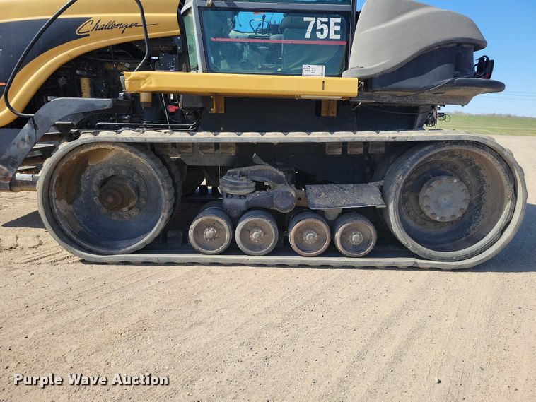 image for item EE0939 1998 Caterpillar Challenger 75E tractor