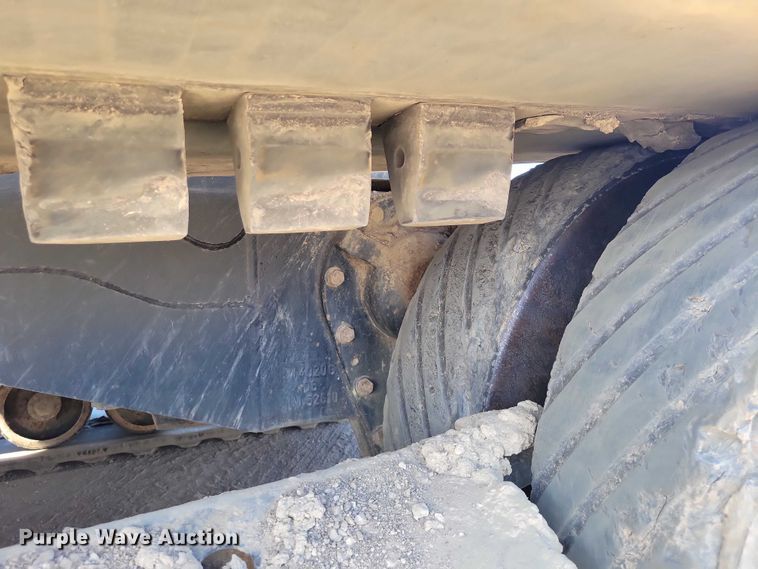 image for item EE0939 1998 Caterpillar Challenger 75E tractor