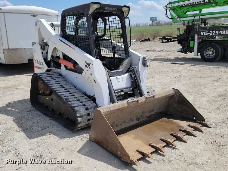 image for item EE0941 2012 Bobcat T650 tracked skid steer loader