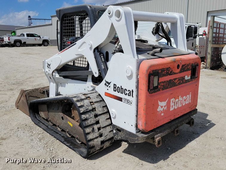 image for item EE0941 2012 Bobcat T650 tracked skid steer loader