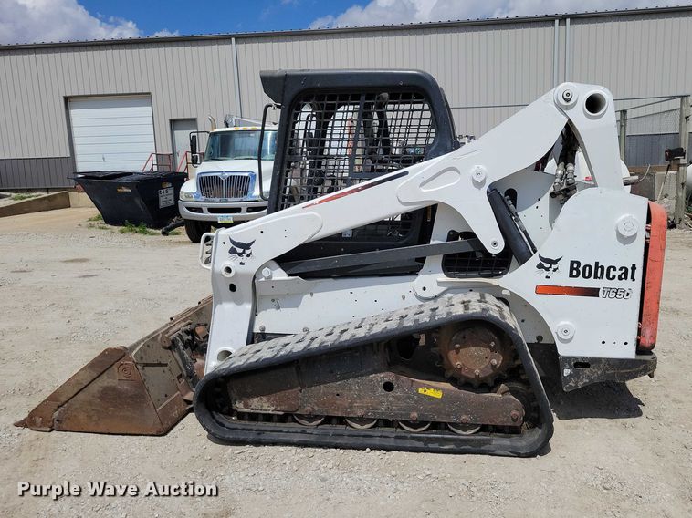 image for item EE0941 2012 Bobcat T650 tracked skid steer loader