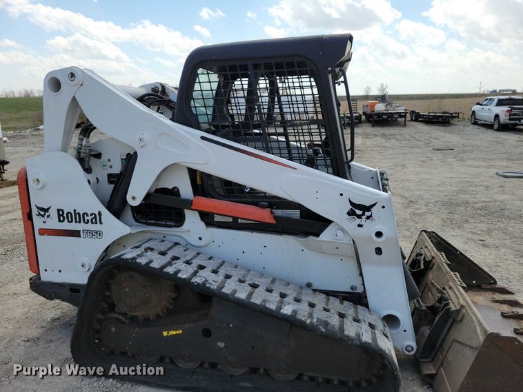 image for item EE0941 2012 Bobcat T650 tracked skid steer loader