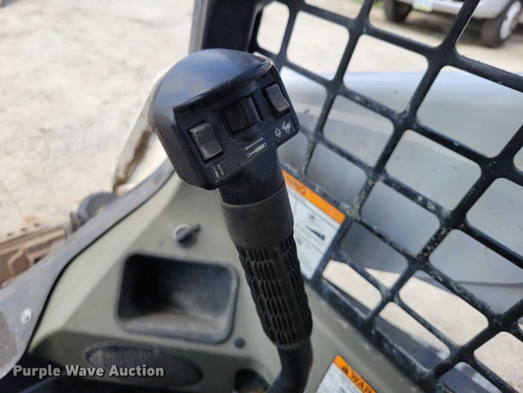 image for item EE0941 2012 Bobcat T650 tracked skid steer loader