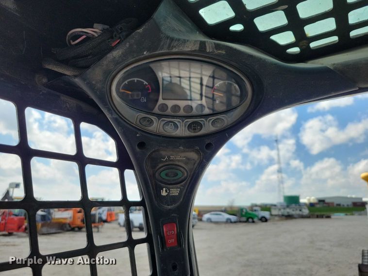 image for item EE0941 2012 Bobcat T650 tracked skid steer loader