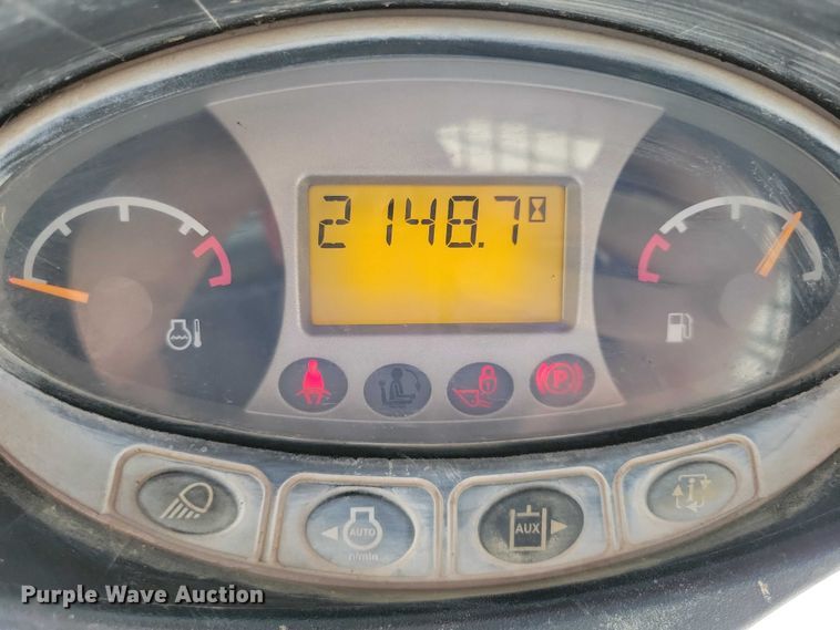 image for item EE0941 2012 Bobcat T650 tracked skid steer loader