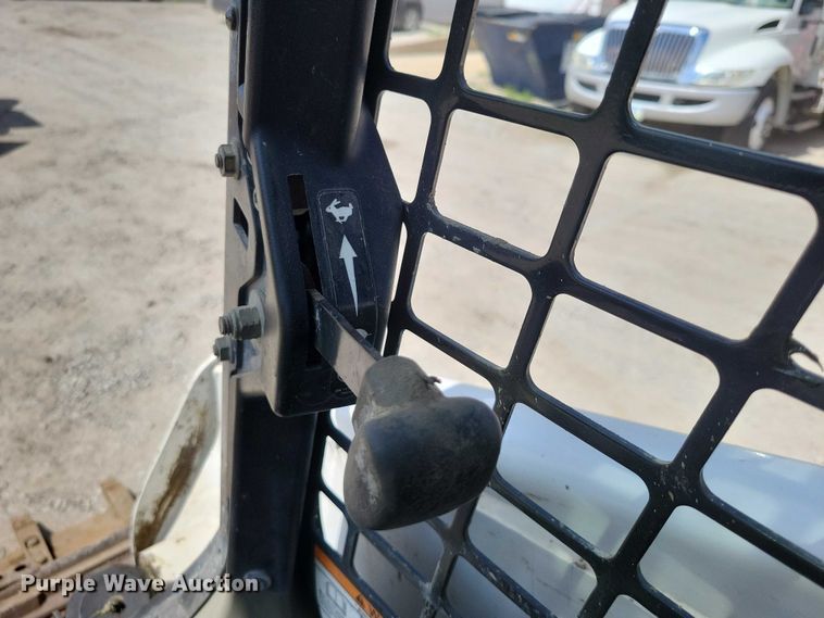 image for item EE0941 2012 Bobcat T650 tracked skid steer loader