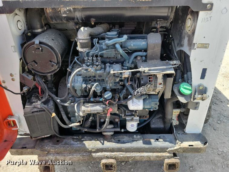 image for item EE0941 2012 Bobcat T650 tracked skid steer loader