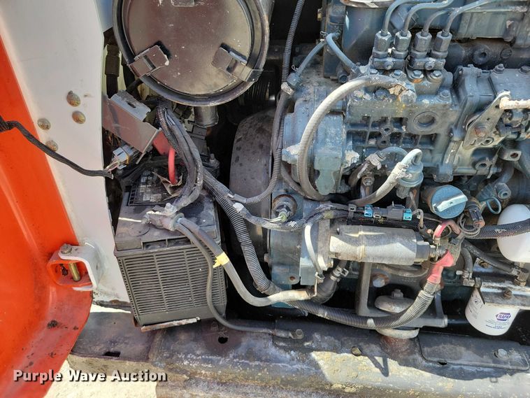 image for item EE0941 2012 Bobcat T650 tracked skid steer loader