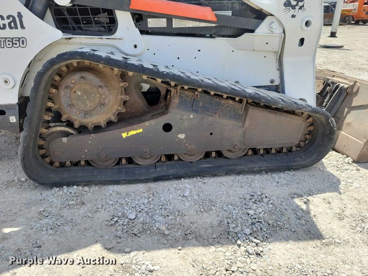 image for item EE0941 2012 Bobcat T650 tracked skid steer loader