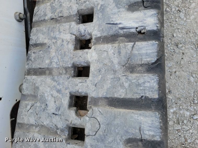 image for item EE0941 2012 Bobcat T650 tracked skid steer loader