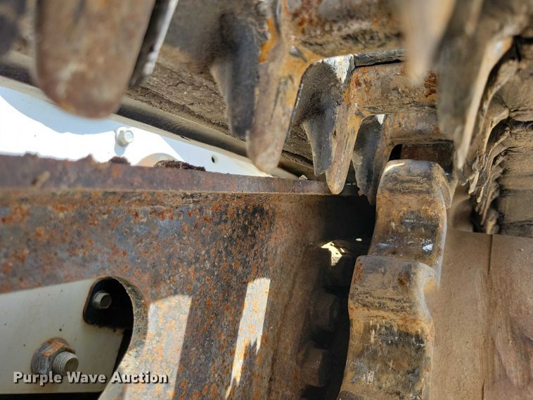 image for item EE0941 2012 Bobcat T650 tracked skid steer loader