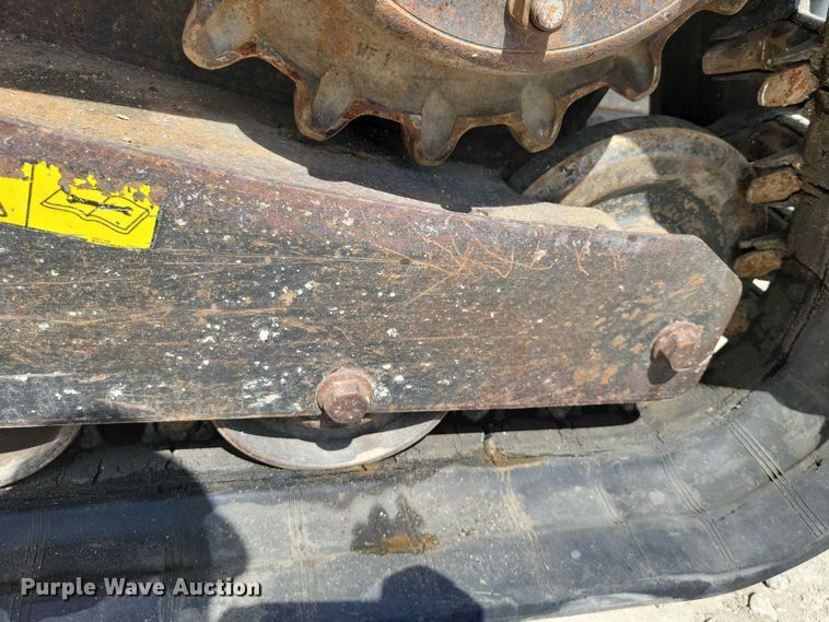 image for item EE0941 2012 Bobcat T650 tracked skid steer loader