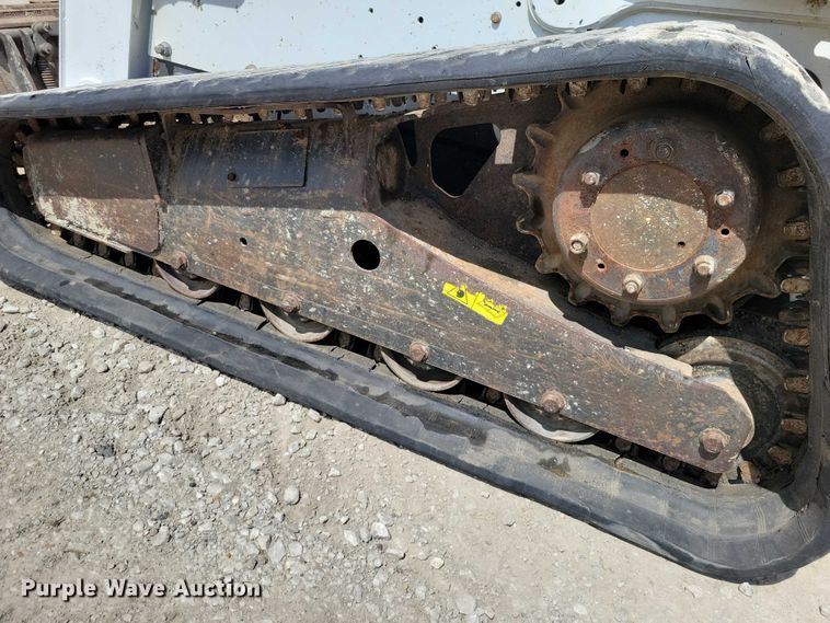 image for item EE0941 2012 Bobcat T650 tracked skid steer loader