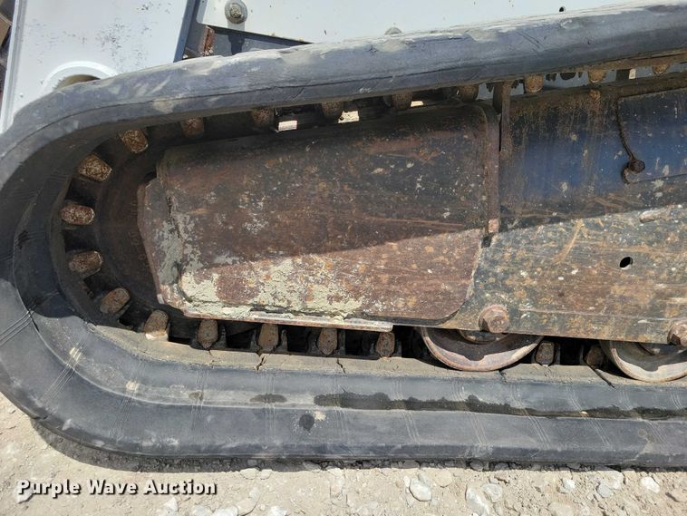 image for item EE0941 2012 Bobcat T650 tracked skid steer loader