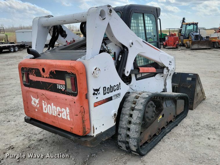 image for item EE0942 2014 Bobcat T650 tracked skid steer loader