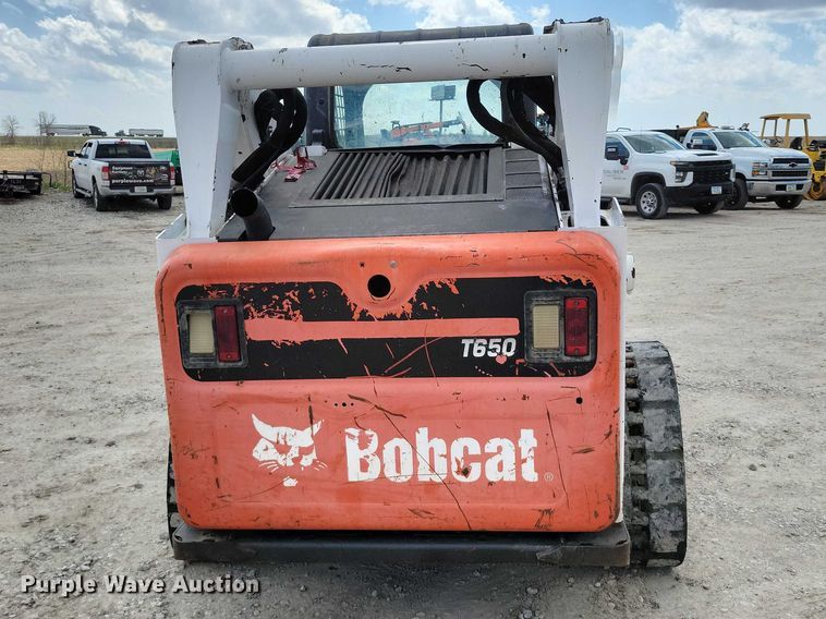 image for item EE0942 2014 Bobcat T650 tracked skid steer loader
