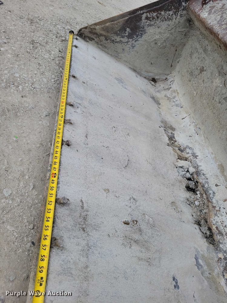 image for item EE0942 2014 Bobcat T650 tracked skid steer loader