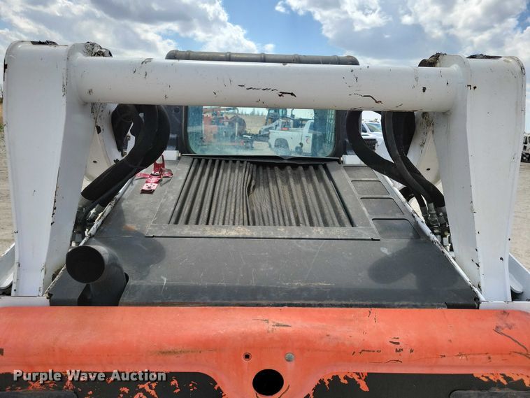 image for item EE0942 2014 Bobcat T650 tracked skid steer loader
