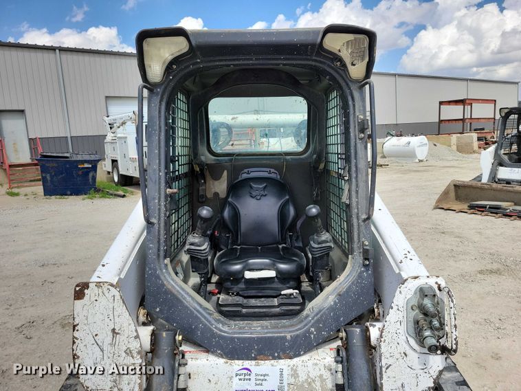 image for item EE0942 2014 Bobcat T650 tracked skid steer loader