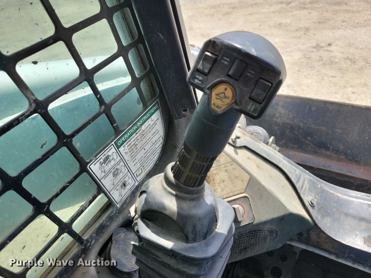 image for item EE0942 2014 Bobcat T650 tracked skid steer loader