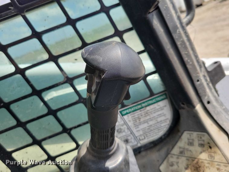 image for item EE0942 2014 Bobcat T650 tracked skid steer loader