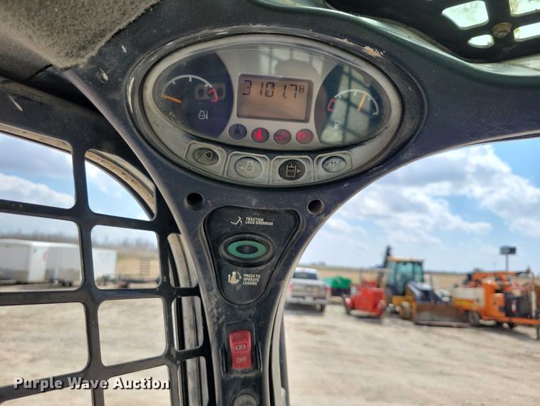 image for item EE0942 2014 Bobcat T650 tracked skid steer loader