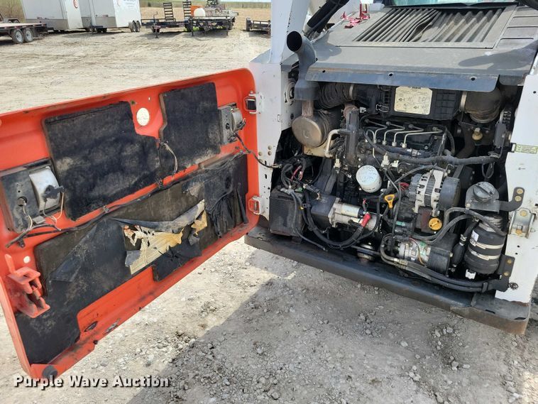 image for item EE0942 2014 Bobcat T650 tracked skid steer loader