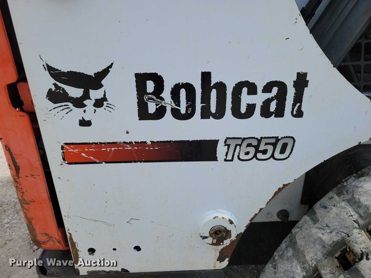 image for item EE0942 2014 Bobcat T650 tracked skid steer loader