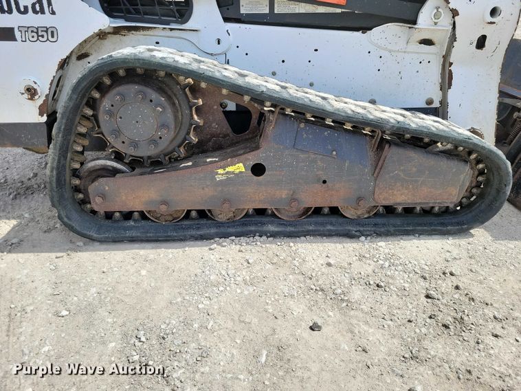 image for item EE0942 2014 Bobcat T650 tracked skid steer loader