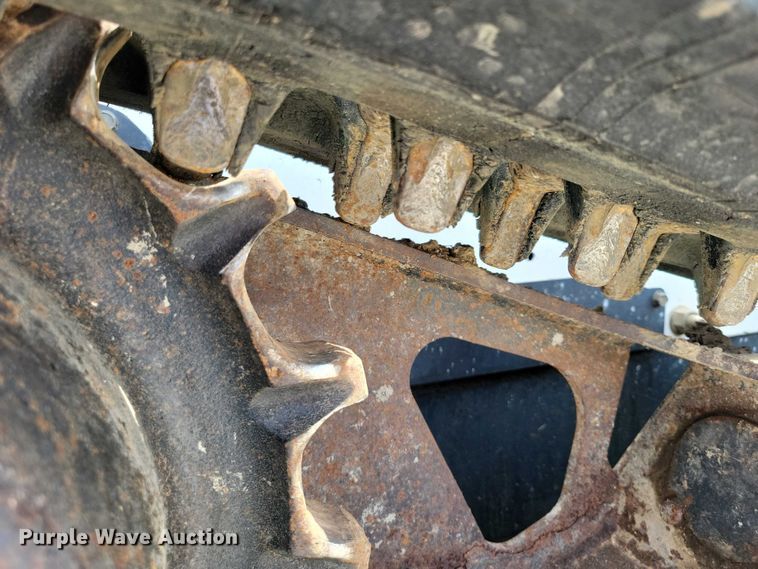 image for item EE0942 2014 Bobcat T650 tracked skid steer loader