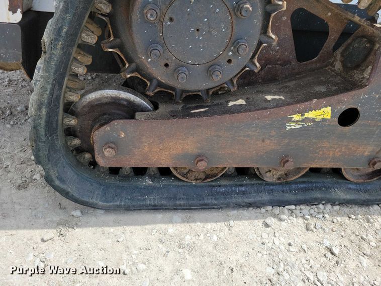 image for item EE0942 2014 Bobcat T650 tracked skid steer loader