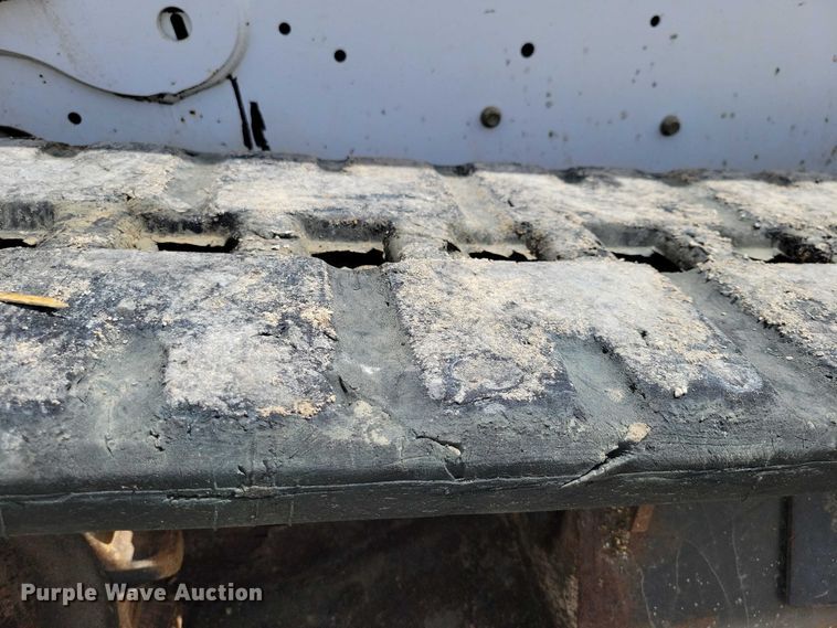 image for item EE0942 2014 Bobcat T650 tracked skid steer loader