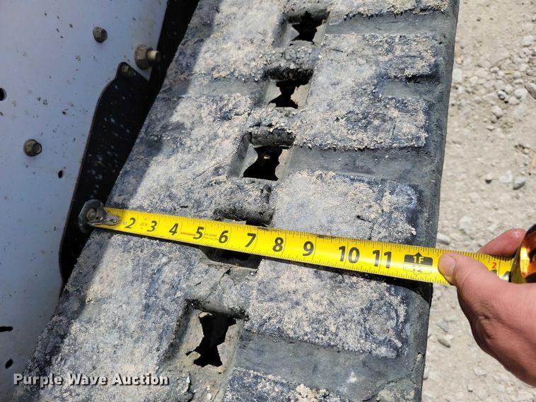 image for item EE0942 2014 Bobcat T650 tracked skid steer loader