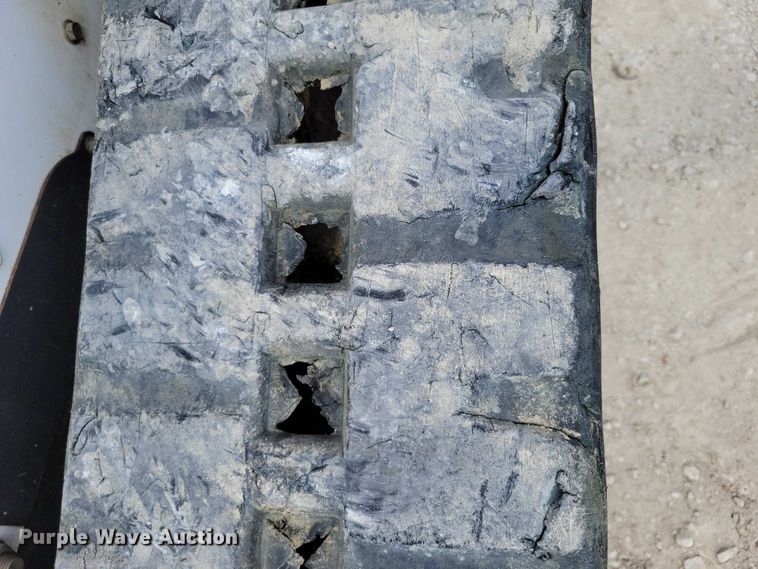 image for item EE0942 2014 Bobcat T650 tracked skid steer loader