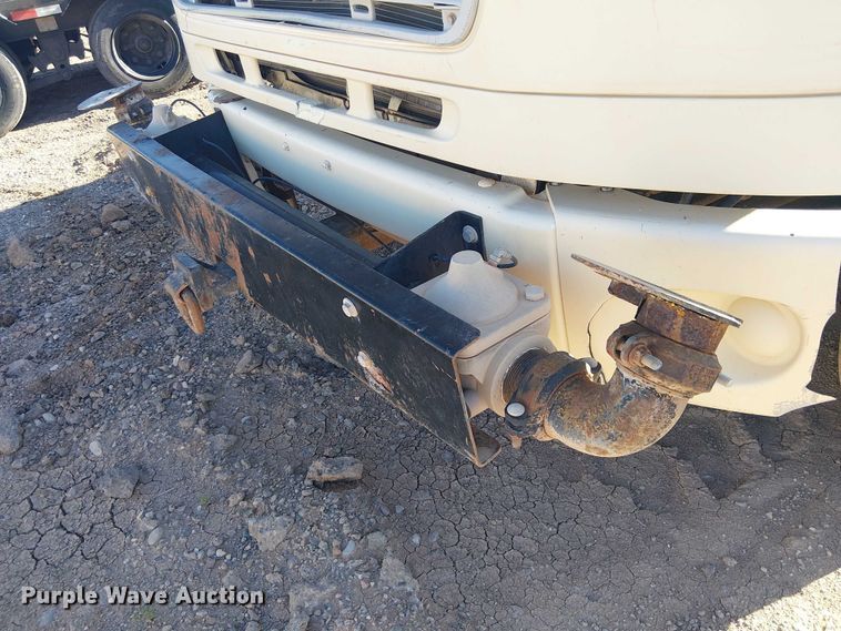 image for item EE5237 2006 Freightliner Business Class M2 water truck