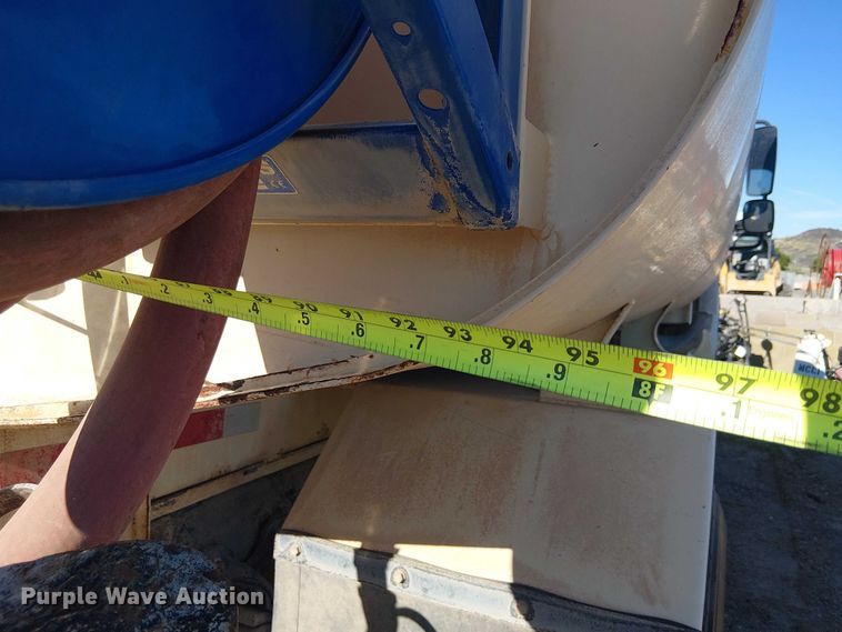 image for item EE5237 2006 Freightliner Business Class M2 water truck