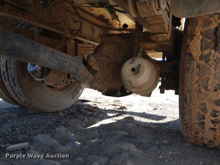 image for item EE5237 2006 Freightliner Business Class M2 water truck