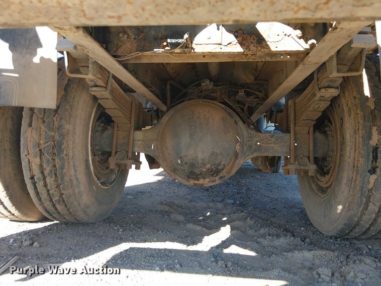 image for item EE5237 2006 Freightliner Business Class M2 water truck