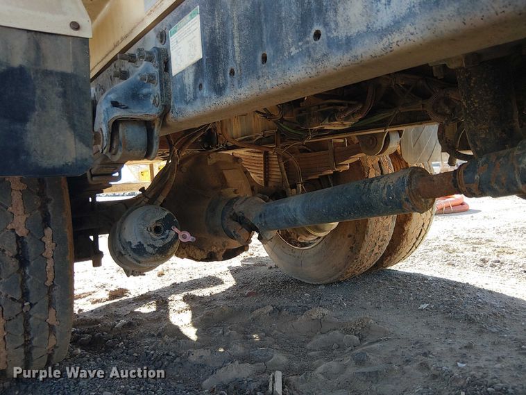 image for item EE5237 2006 Freightliner Business Class M2 water truck