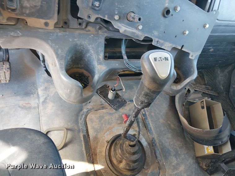 image for item EE5237 2006 Freightliner Business Class M2 water truck